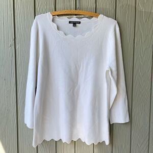Cable & Gauge Scalloped Trimmed Basic Lightweight Knit Top - XL